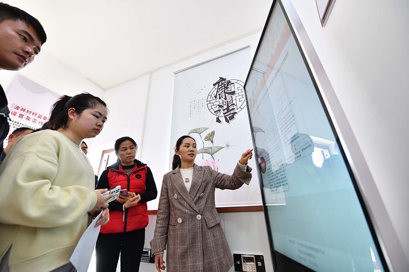 堅定執(zhí)著打好黨風(fēng)廉政建設(shè)和反腐敗斗爭攻堅戰(zhàn)持久戰(zhàn)——從十九屆中央紀(jì)委六次全會看全面從嚴(yán)治黨向縱深推進(jìn)